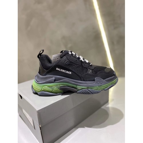 Balenciaga Sneakers TripleS BTS22236669BT